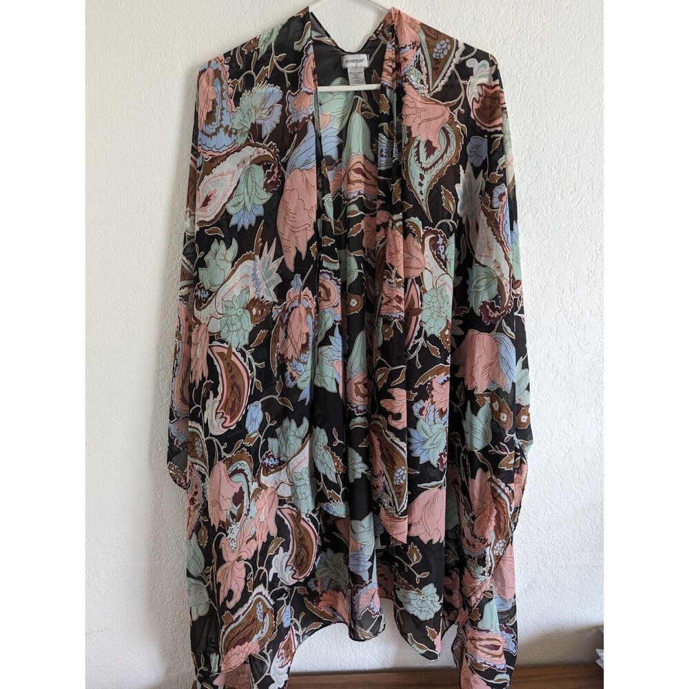 Avenue Womens Size One Size Open Front Kimono Blouse Floral Pre Owned